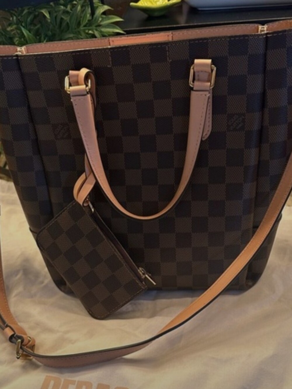 LOUIS VUITTON DAMIER EBENE TOTE LIKE NEW CONDITION
